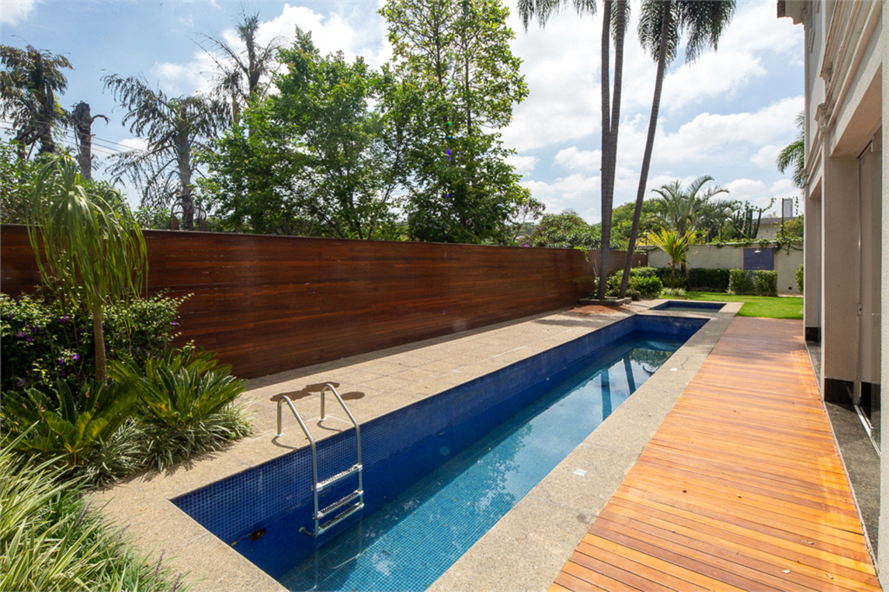 Casa com 4 quartos à venda, 747m² em Jardim Petrópolis, São Paulo, SP