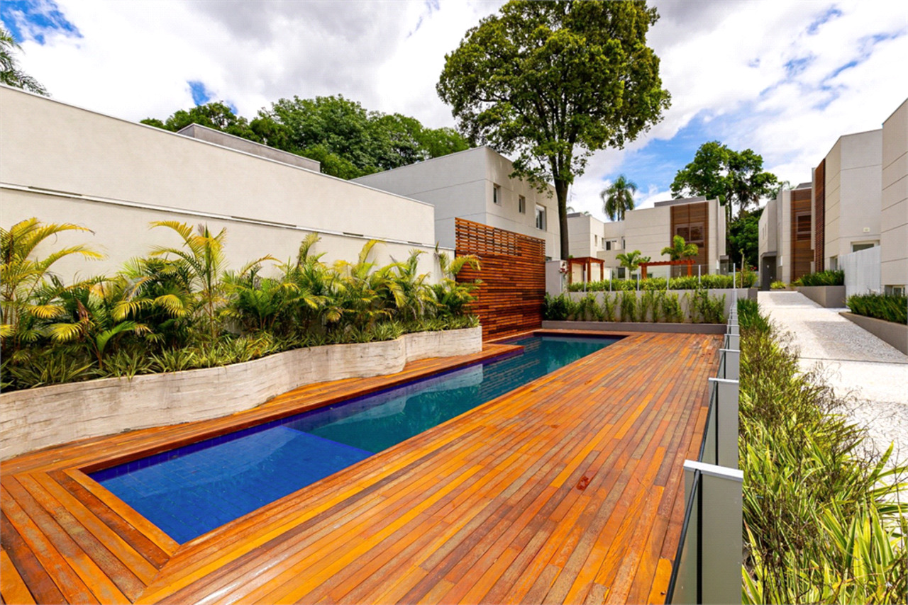 Casa com 4 quartos à venda, 500m² em Avenida João Dias, Granja Julieta, São Paulo, SP