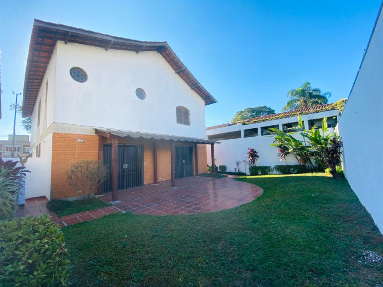 Sobrado com 3 quartos à venda, 306m² em Jardim Santo Elias, São Paulo, SP