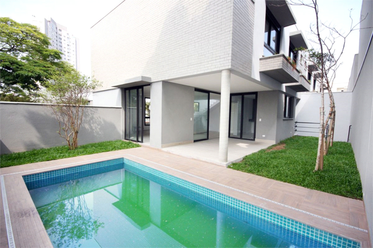 Casa com 3 quartos à venda, 350m² em Avenida Cotovia, Moema, São Paulo, SP