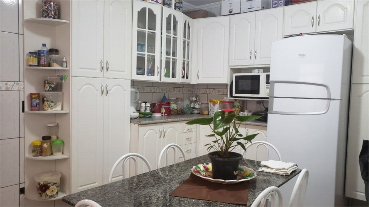 Casa com 2 quartos à venda, 150m² em Rua África do Sul, Várzea de Baixo, São Paulo, SP