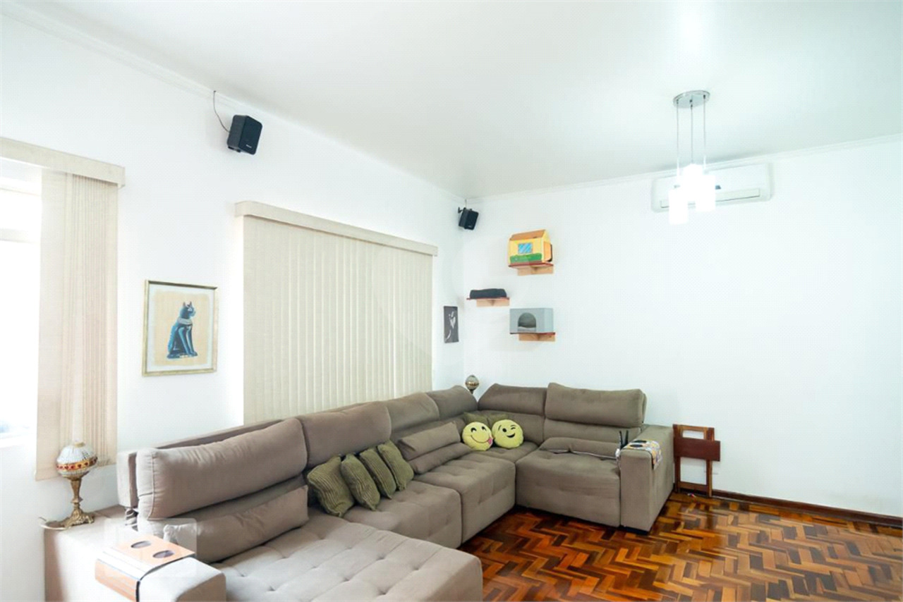 Casa com 3 quartos à venda, 215m² em Rua Padre Bento Ibañez, Jardim Prudência, Sao Paulo, SP