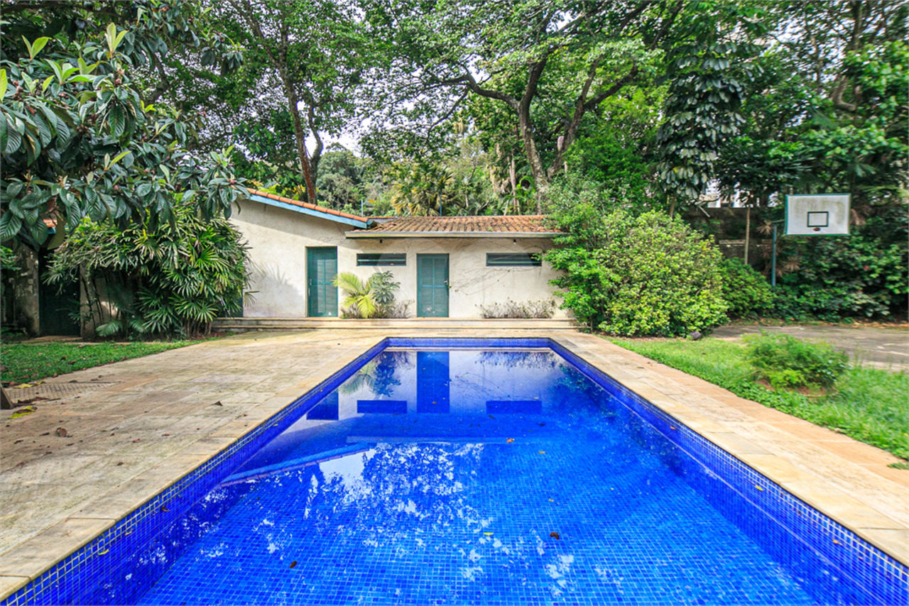 Sobrado com 4 quartos à venda, 716m² em Jardim Monte Kemel, São Paulo, SP
