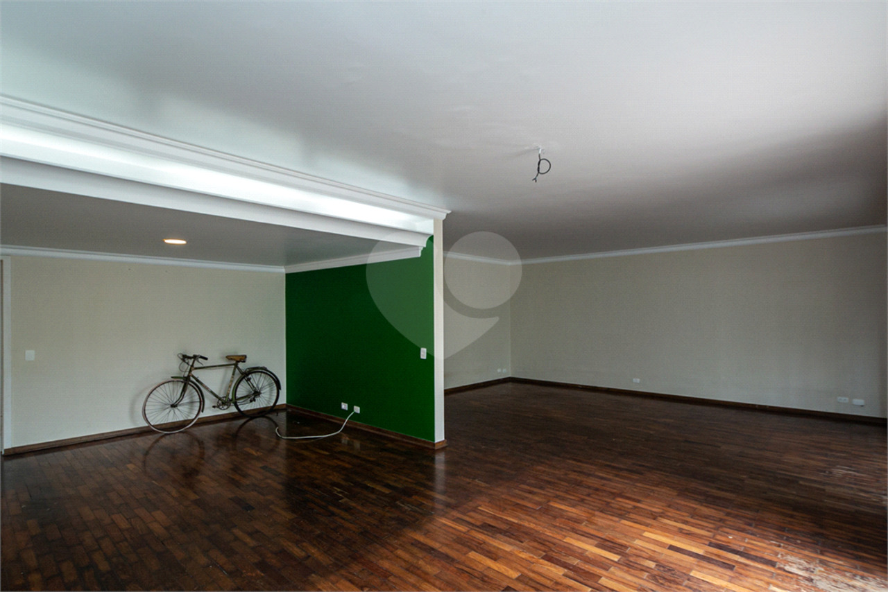 Casa com 5 quartos à venda, 457m² em Rua Professora Lucinda Alves de Carvalho, Chácara Flora, São Paulo, SP