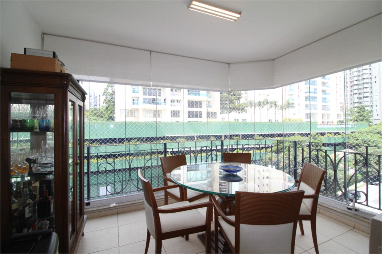 Apartamento com 3 quartos à venda, 140m² em Rua Diego de Castilho, Panamby, São Paulo, SP