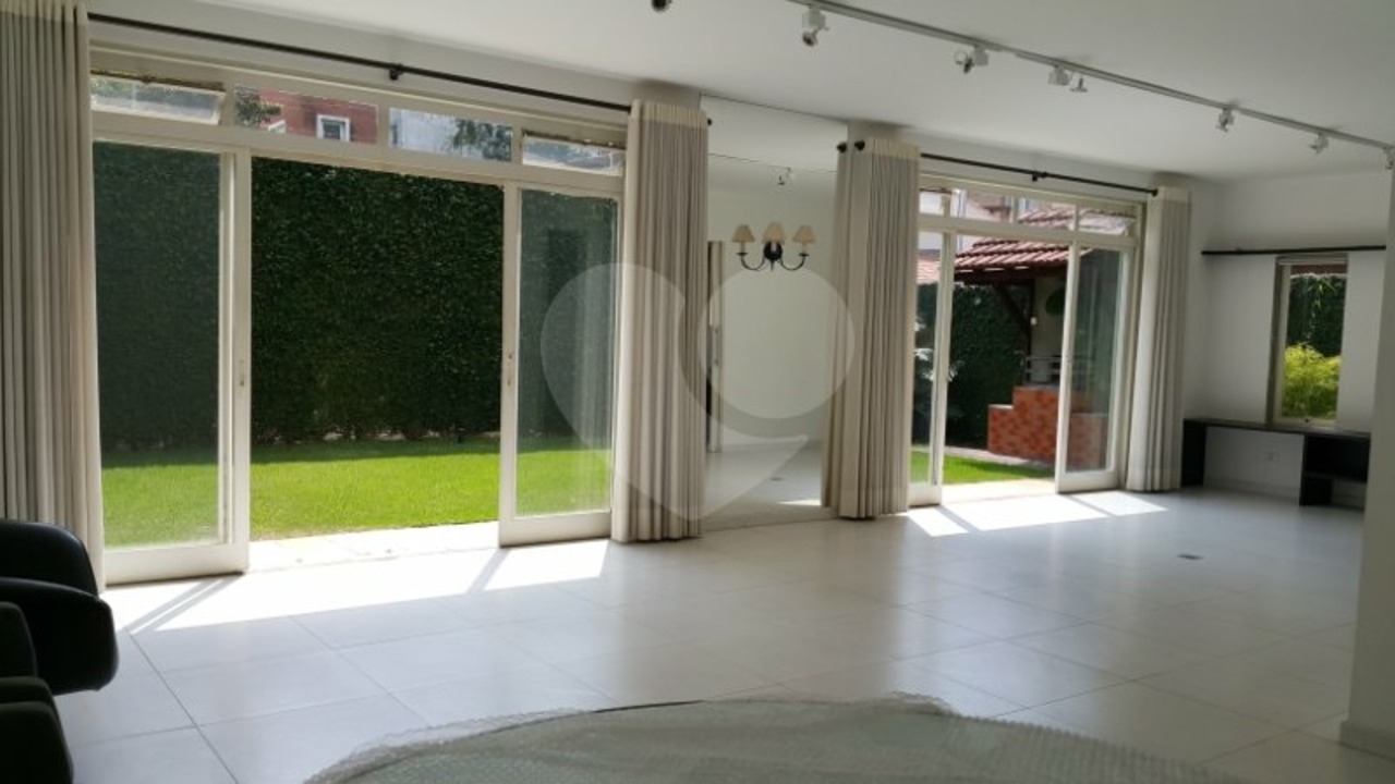 Casa com 4 quartos à venda, 340m² em Avenida Professor Rubens Gomes de Souza, Brooklin Paulista, São Paulo, SP