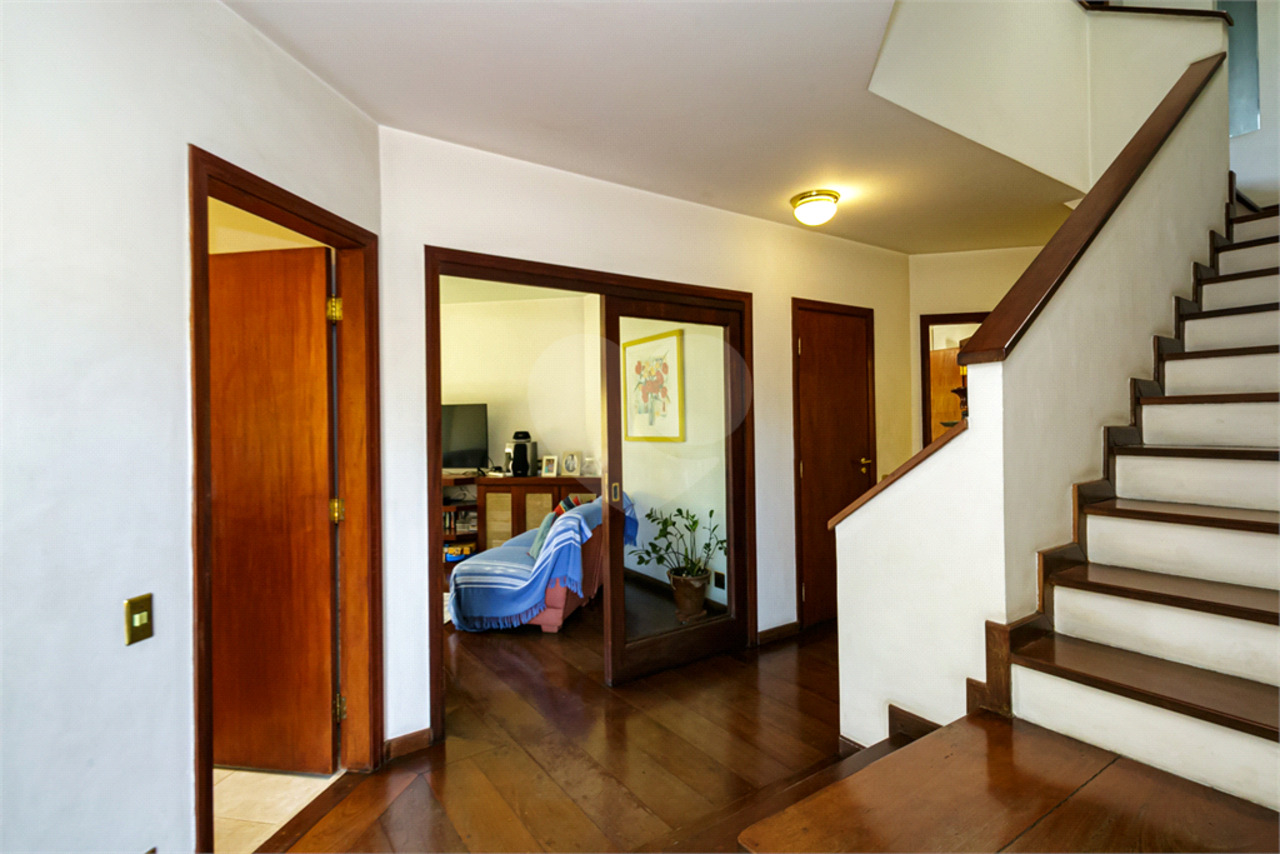 Casa com 3 quartos à venda, 310m² em Rua Adolfo Casais Monteiro, Jardim Prudência, São Paulo, SP