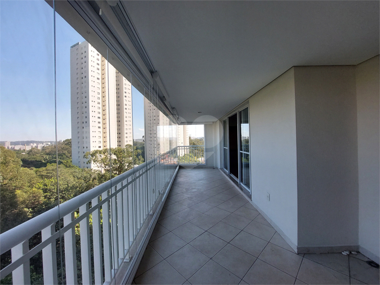 Apartamento com 3 quartos à venda, 185m² em Rua Firmino Rodrigues Silva, Campo Grande, São Paulo, SP