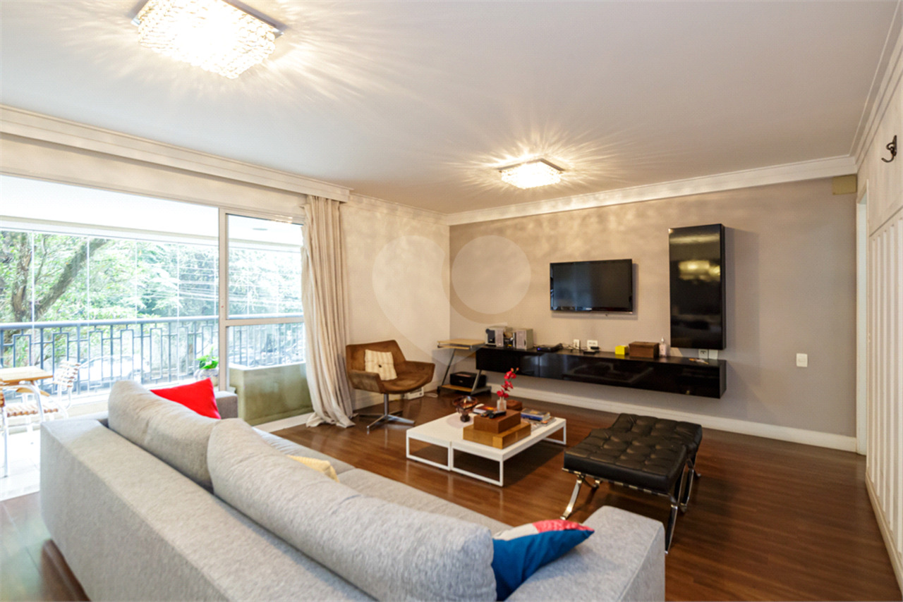 Apartamento com 4 quartos à venda, 185m² em Rua Alexandre Dumas, Alto da Boa Vista, São Paulo, SP