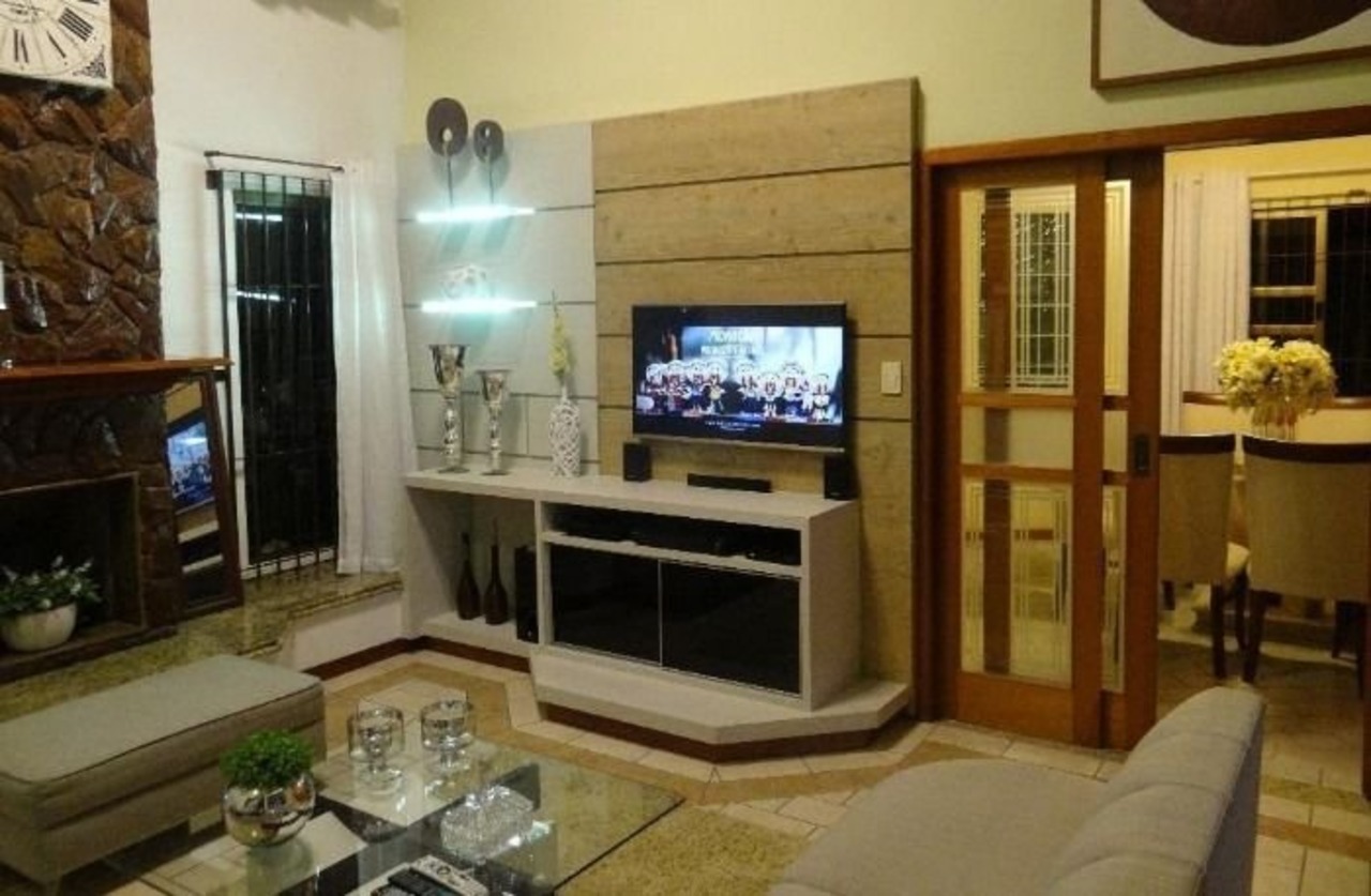 Casa com 3 quartos à venda, 360m² em Rua Francisco Ferreira Filho, Flor de Nápolis, São José, SC