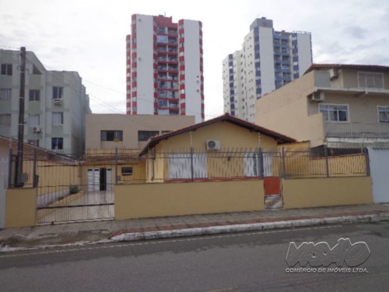 Casa com 3 quartos à venda, 301m² em São José, SC