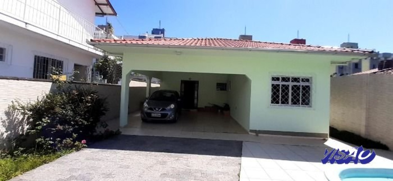 Casa com 3 quartos à venda, 200m² em São José, SC