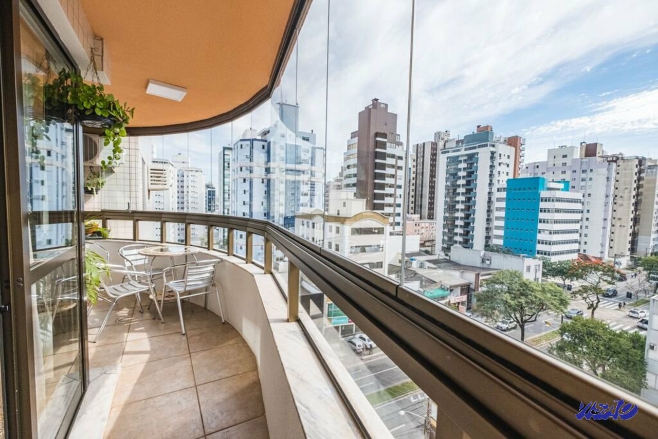 Apartamento com 3 quartos à venda, 110m² em Centro, Florianópolis, SC