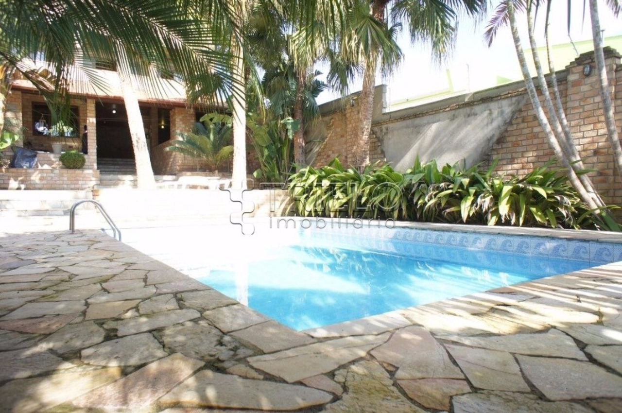 Casa com 4 quartos à venda, 446m² em Rua Jorge Salomão, Vila Suissa, Mogi das Cruzes, SP
