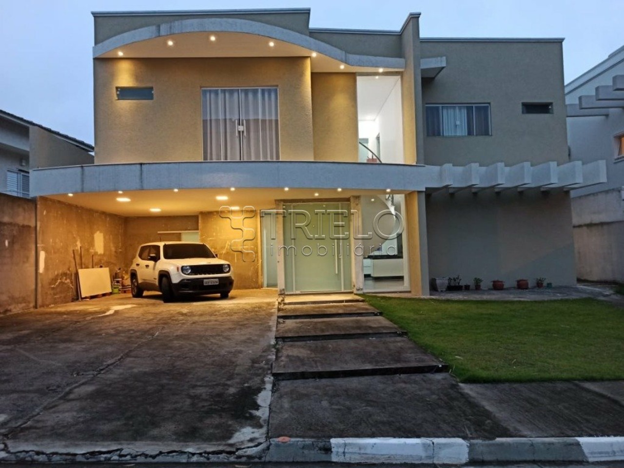 Casa de Condomínio com 4 quartos à venda, 271m² em Arujá, SP