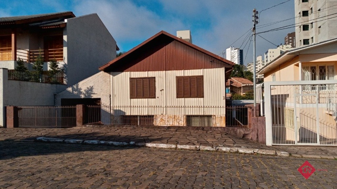 Casa com 3 quartos à venda, 360m² em Caxias do Sul, RS