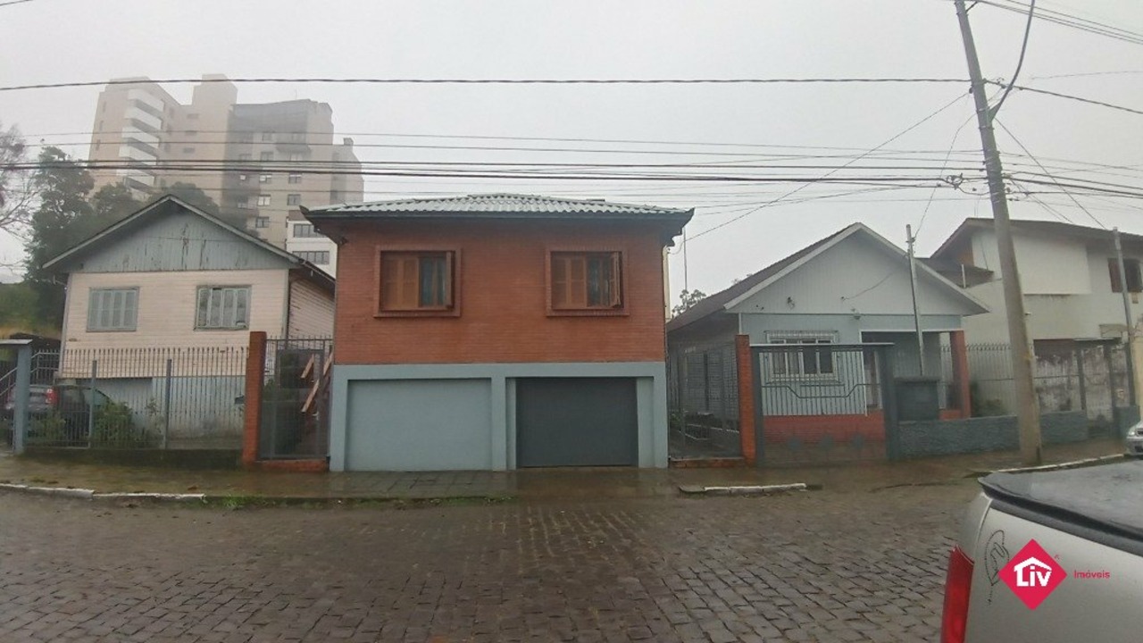 Casa com 3 quartos à venda, 300m² em Caxias do Sul, RS