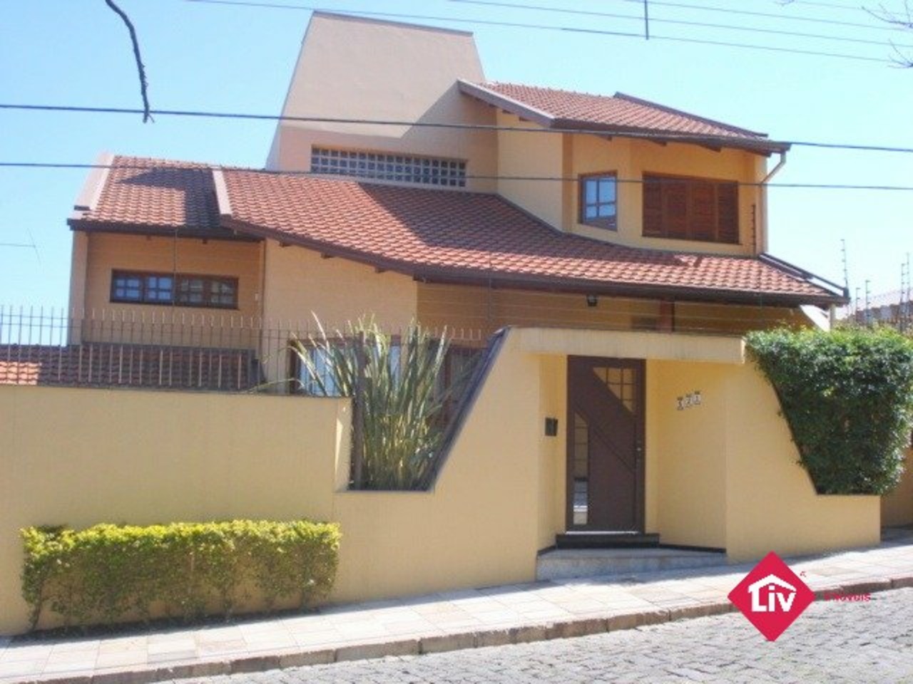 Casa com 3 quartos à venda, 600m² em Rua Antônio de Castro Alves, Madureira, Caxias do Sul, RS