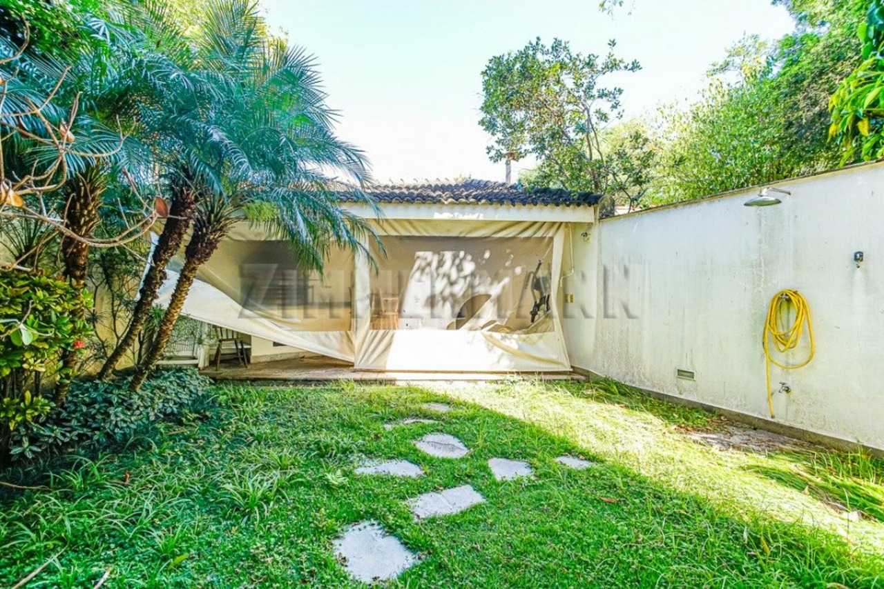 Casa com 3 quartos à venda, 361m² em Rua Itajobi, Pacaembu, São Paulo, SP