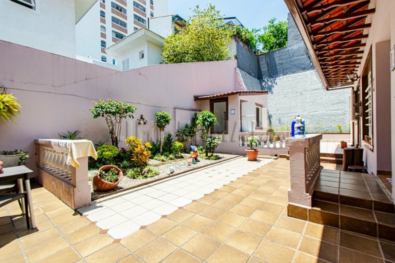 Casa com 4 quartos à venda, 257m² em Rua Aleixo Jorge, Sumaré, Sao Paulo, SP
