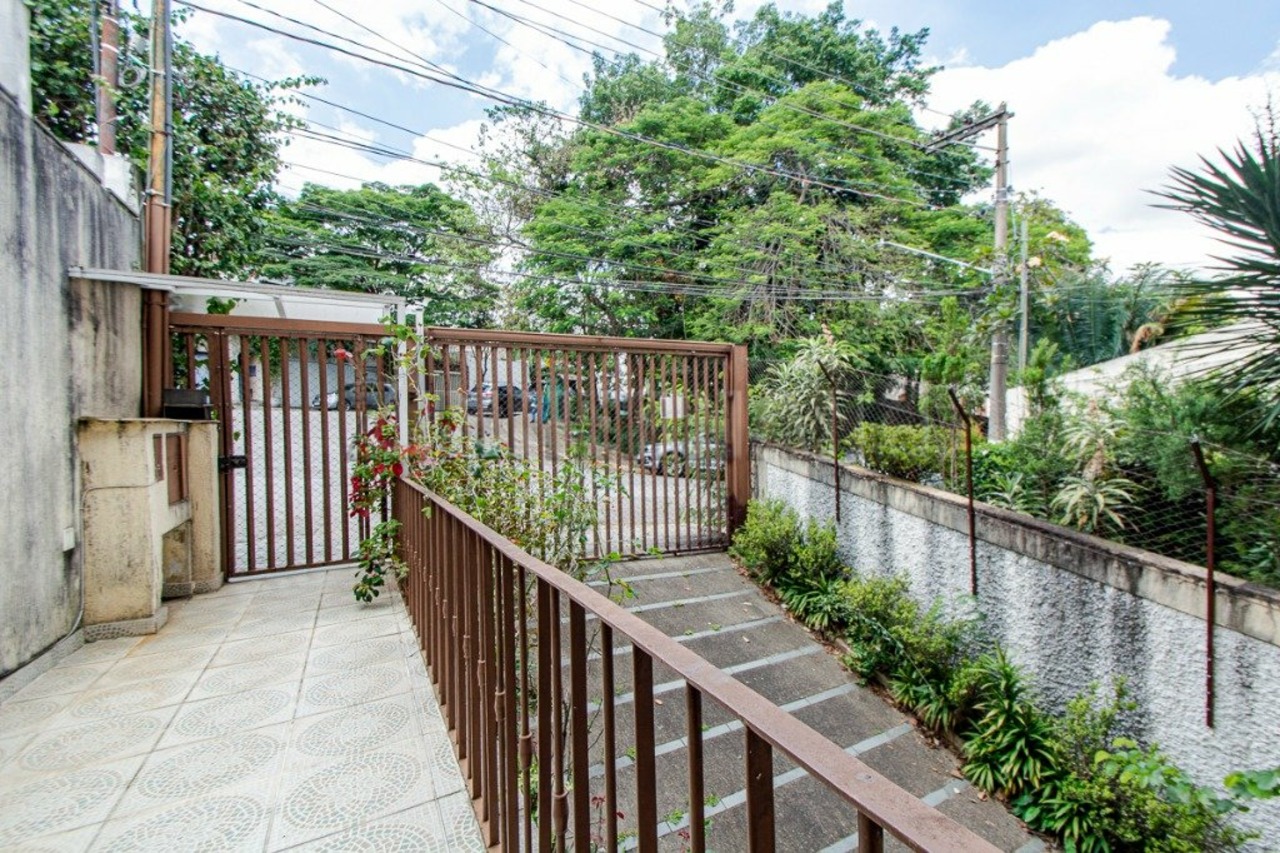 Casa com 3 quartos à venda, 254m² em Rua Aramanaí, Alto de Pinheiros, São Paulo, SP