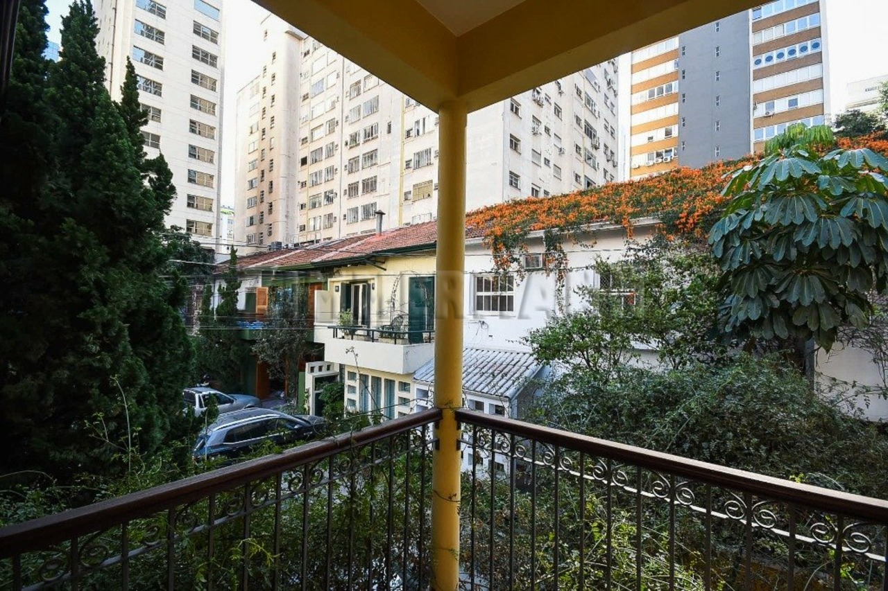Casa com 4 quartos à venda, 250m² em Rua Bela Cintra, Jardim América, São Paulo, SP