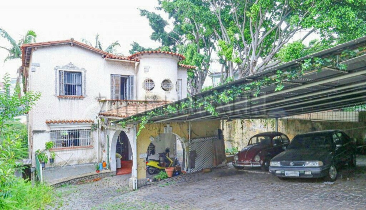 Casa com 5 quartos à venda, 320m² em Rua Conselheiro Fernandes Torres, Pacaembu, São Paulo, SP