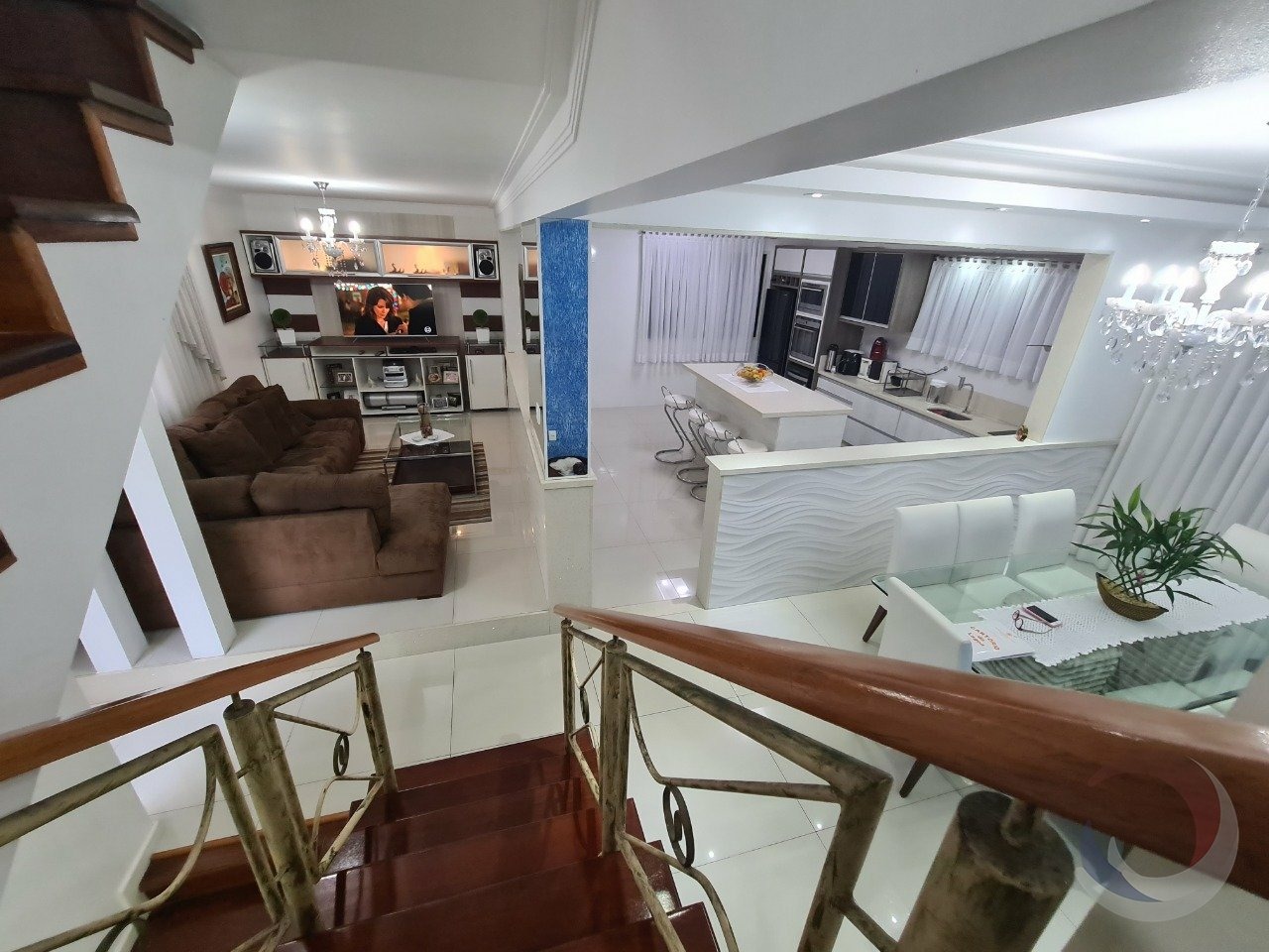 Casa com 3 quartos à venda, 325m² em Rua Osni João Vieira, Campinas, São José, SC