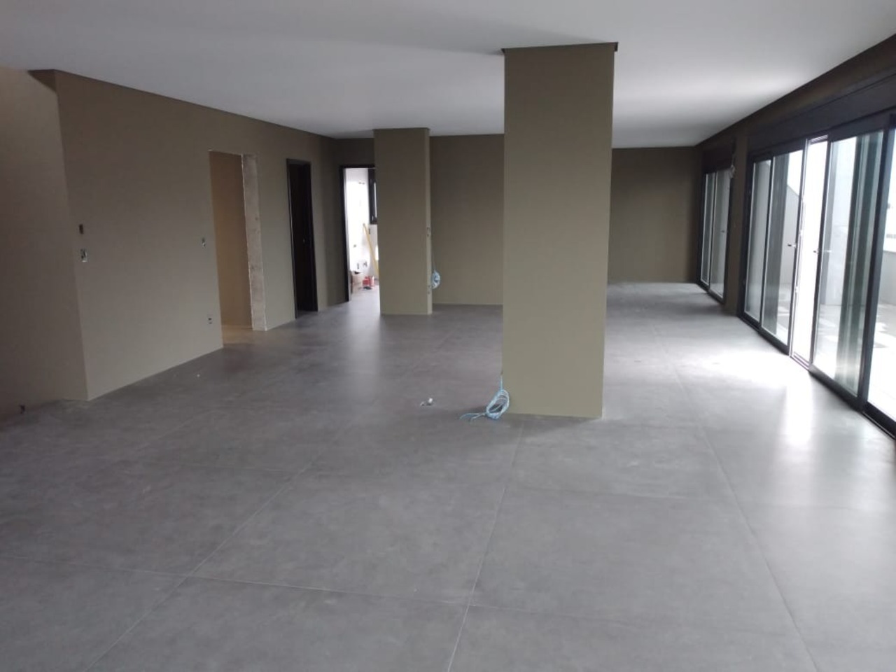 Apartamento com 3 quartos à venda, 280m² em Jurerê, Florianópolis, SC
