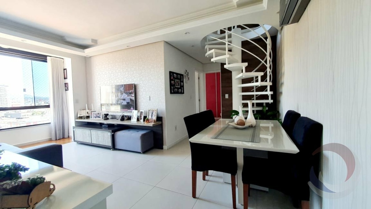 Apartamento com 3 quartos à venda, 117m² em Avenida Irineu Bornhausen, Campinas, São José, SC