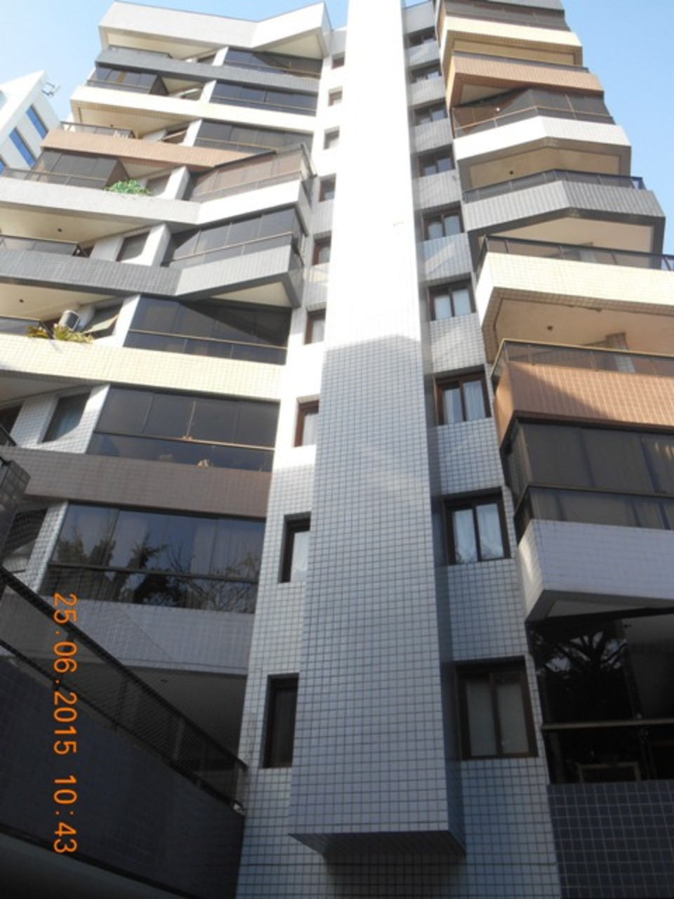 Apartamento com 3 quartos para alugar, 227m² em Porto Alegre, RS