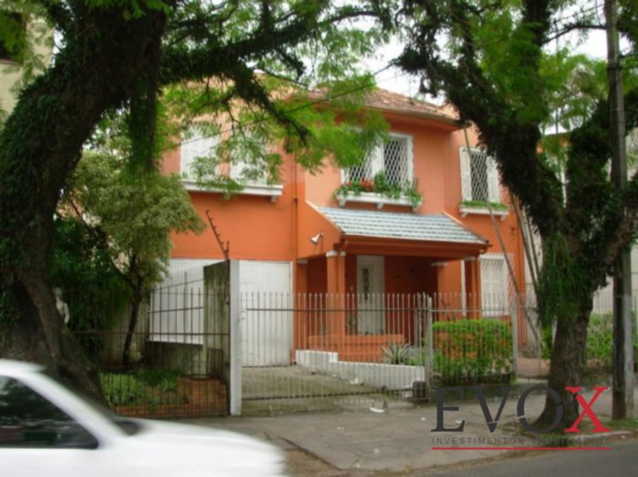 Casa com 3 quartos à venda, 228m² em Porto Alegre, RS