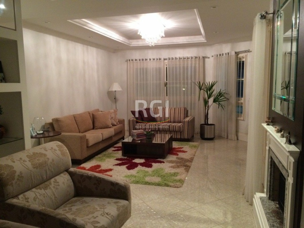 Casa com 4 quartos à venda, 285m² em Rua Paulo Blaschke, Jardim Itu Sabará, Porto Alegre, RS