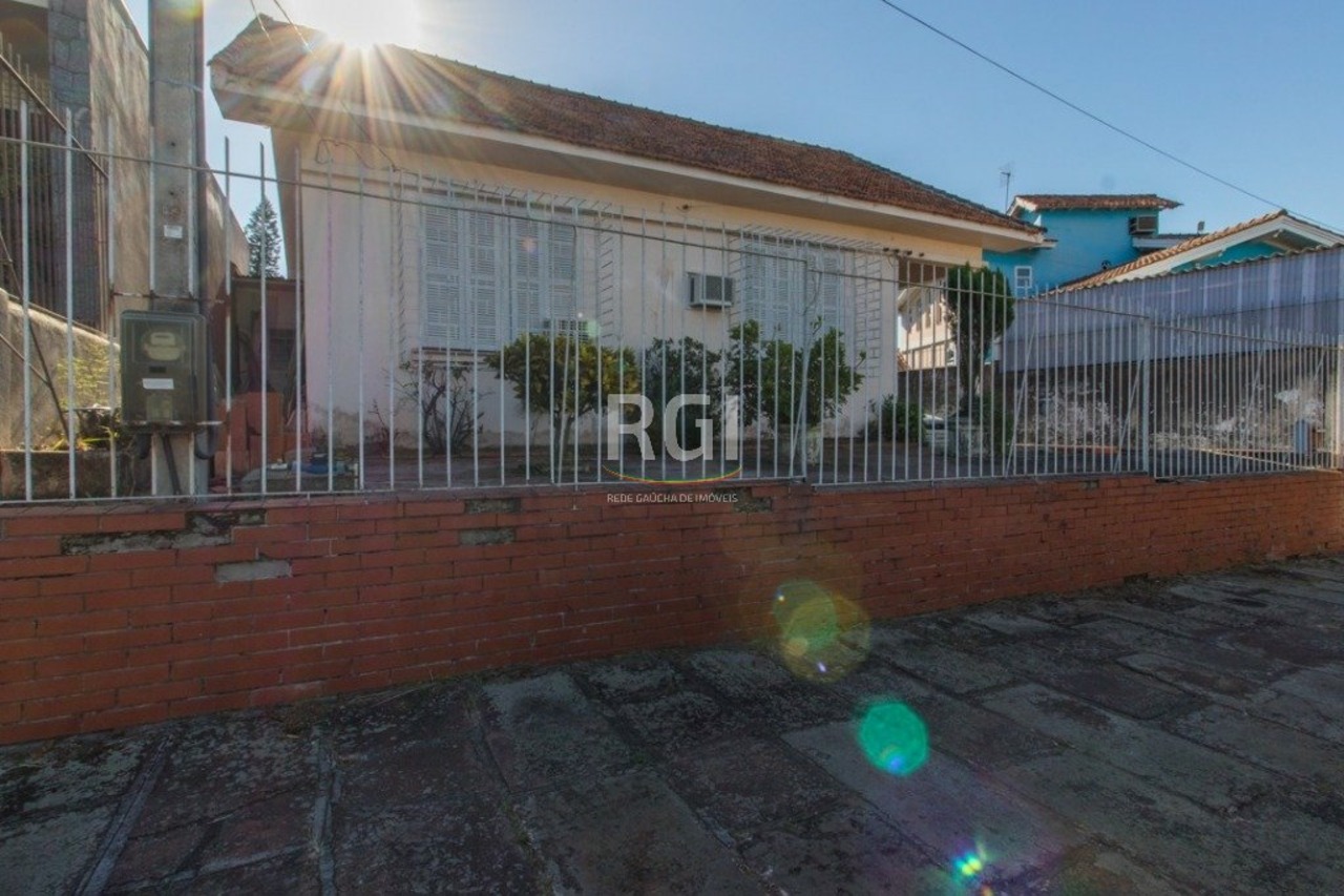 Casa com 2 quartos à venda, 200m² em Vila Ipiranga, Porto Alegre, RS