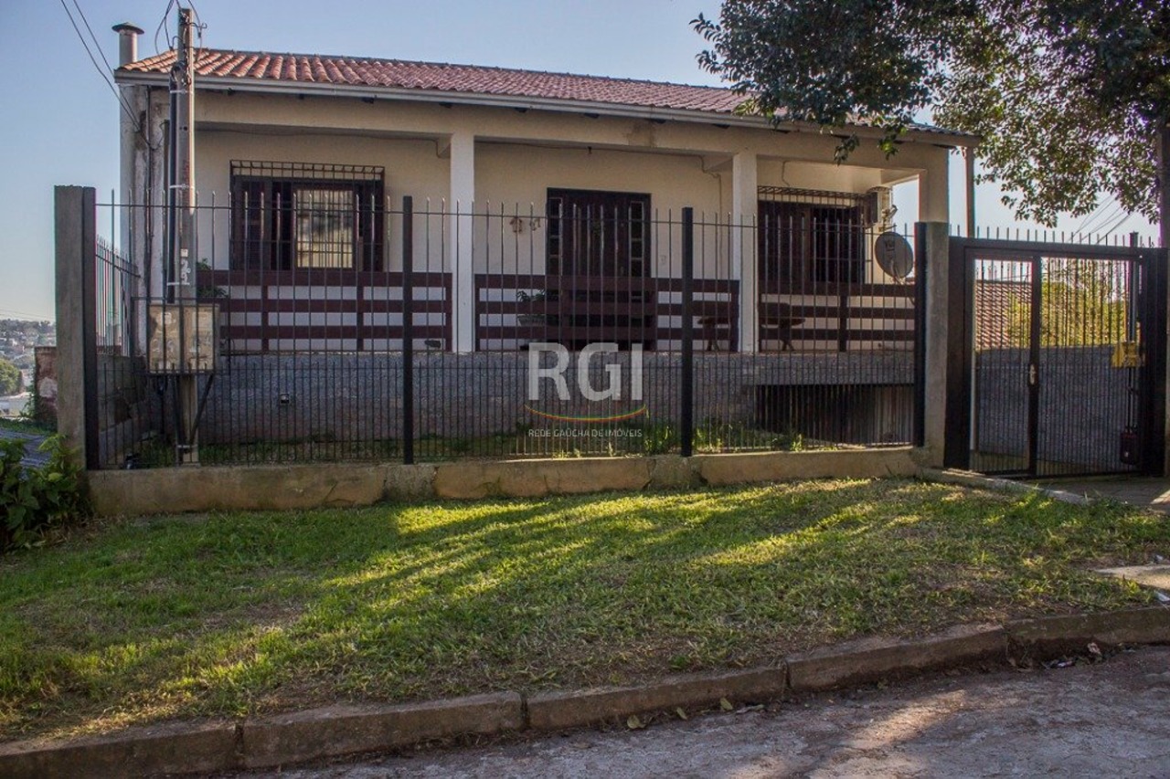 Casa com 3 quartos à venda, 300m² em Rua Deoclydes Machado Jardim, Cavalhada, Porto Alegre, RS