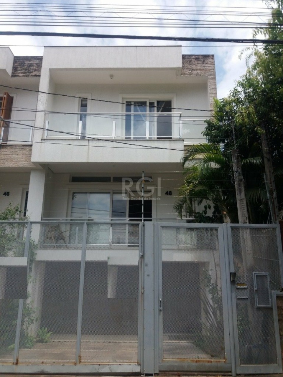 Sobrado com 3 quartos à venda, 263m² em Porto Alegre, RS