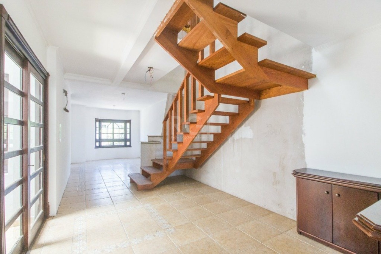 Casa com 3 quartos à venda, 300m² em Rua Professor Leopoldo Tietbohl, Jardim Itu Sabará, Porto Alegre, RS