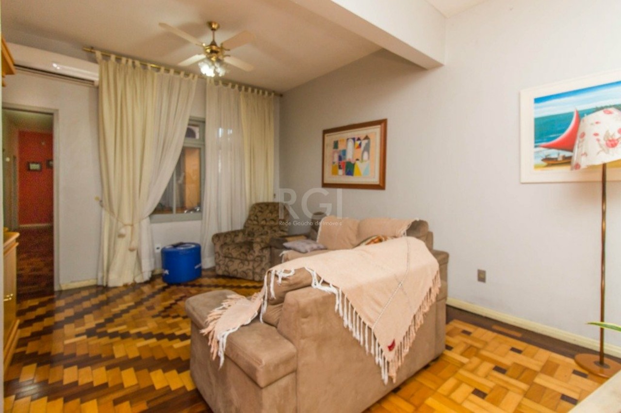 Casa com 4 quartos à venda, 360m² em Rua Doutor Campos Velho, Cristal, Porto Alegre, RS