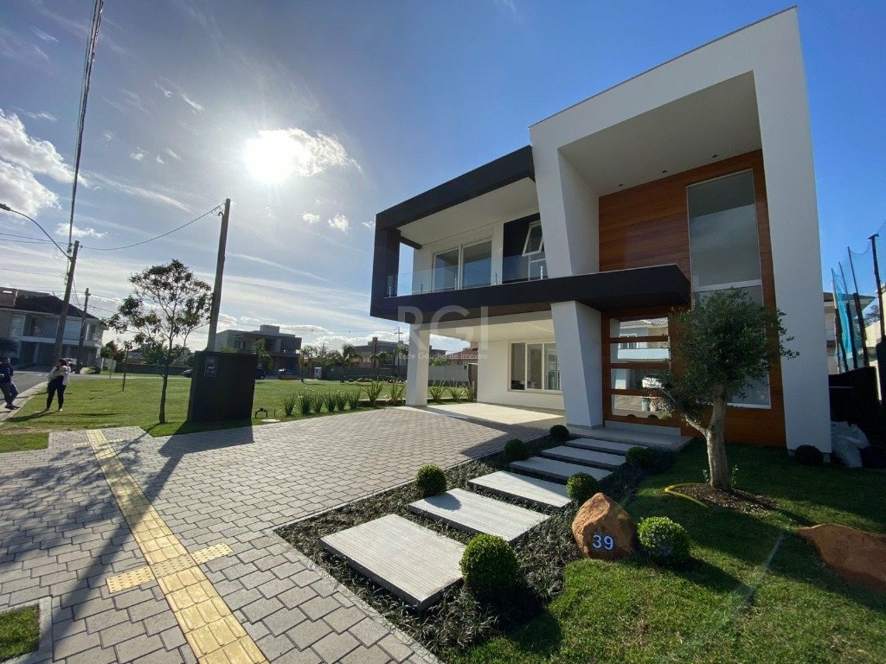 Casa de Condomínio com 3 quartos à venda, 244m² em Gravataí, RS