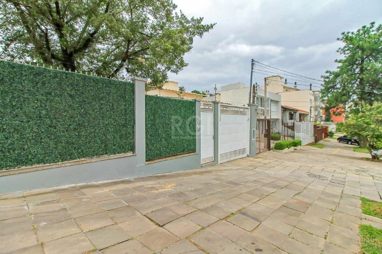 Casa com 3 quartos à venda, 213m² em Rua Matias José Bins, Chácara das Pedras, Porto Alegre, RS