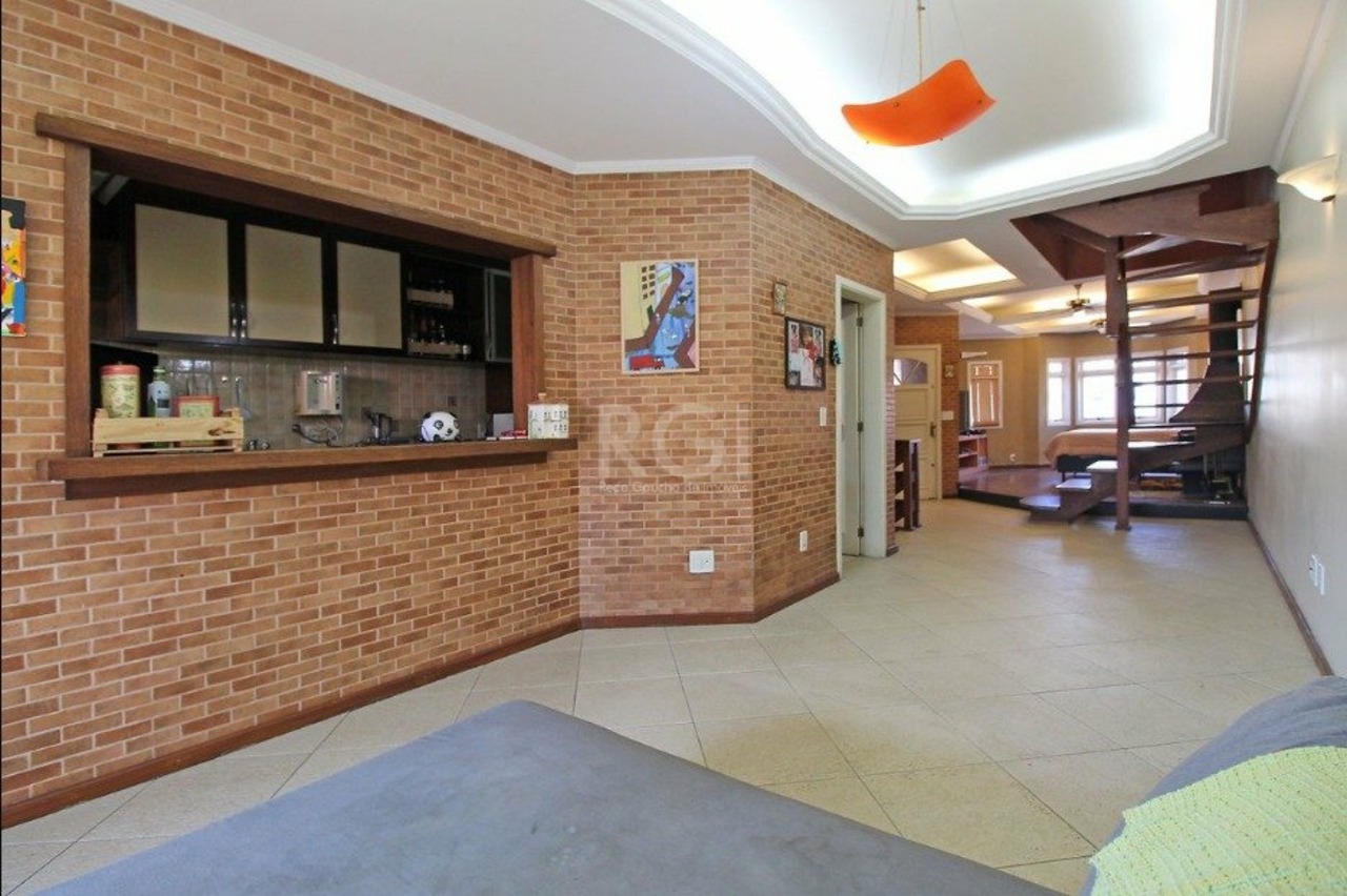 Casa com 3 quartos à venda, 285m² em Rua Maestro Salvador Campanella, Jardim Itu Sabará, Porto Alegre, RS