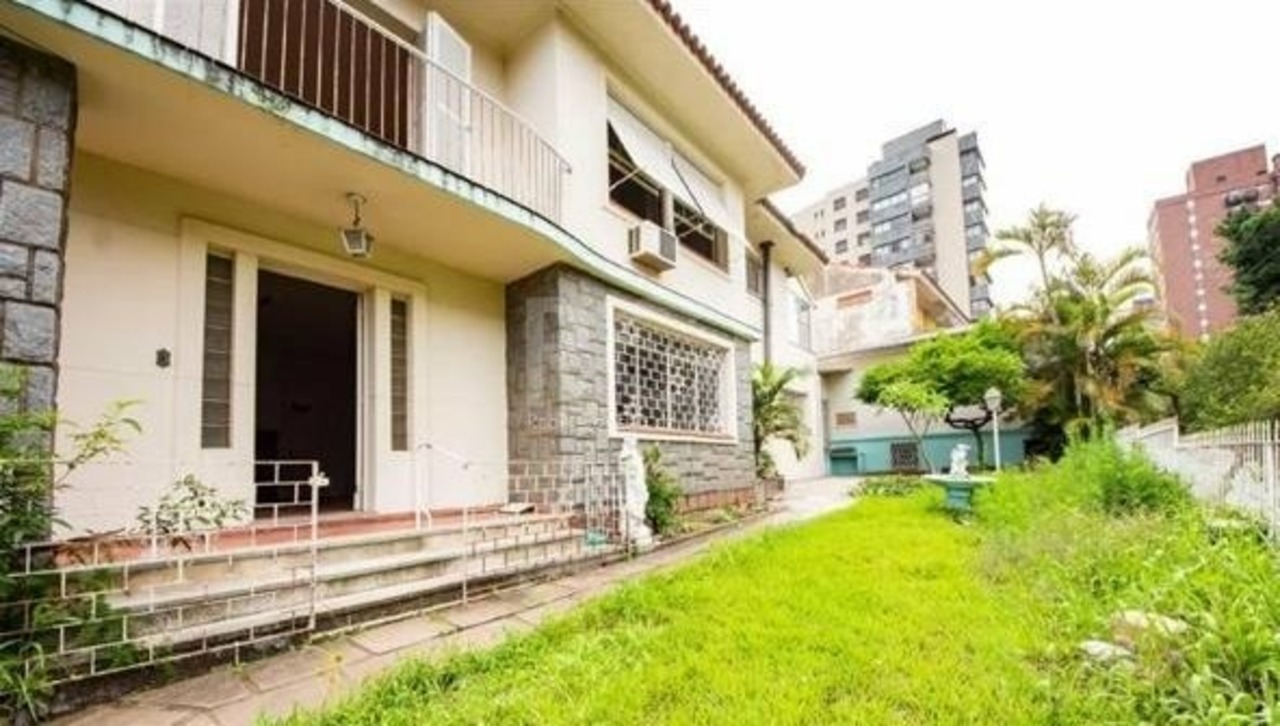 Casa com 5 quartos para alugar, 225m² em Rio Branco, Porto Alegre, RS