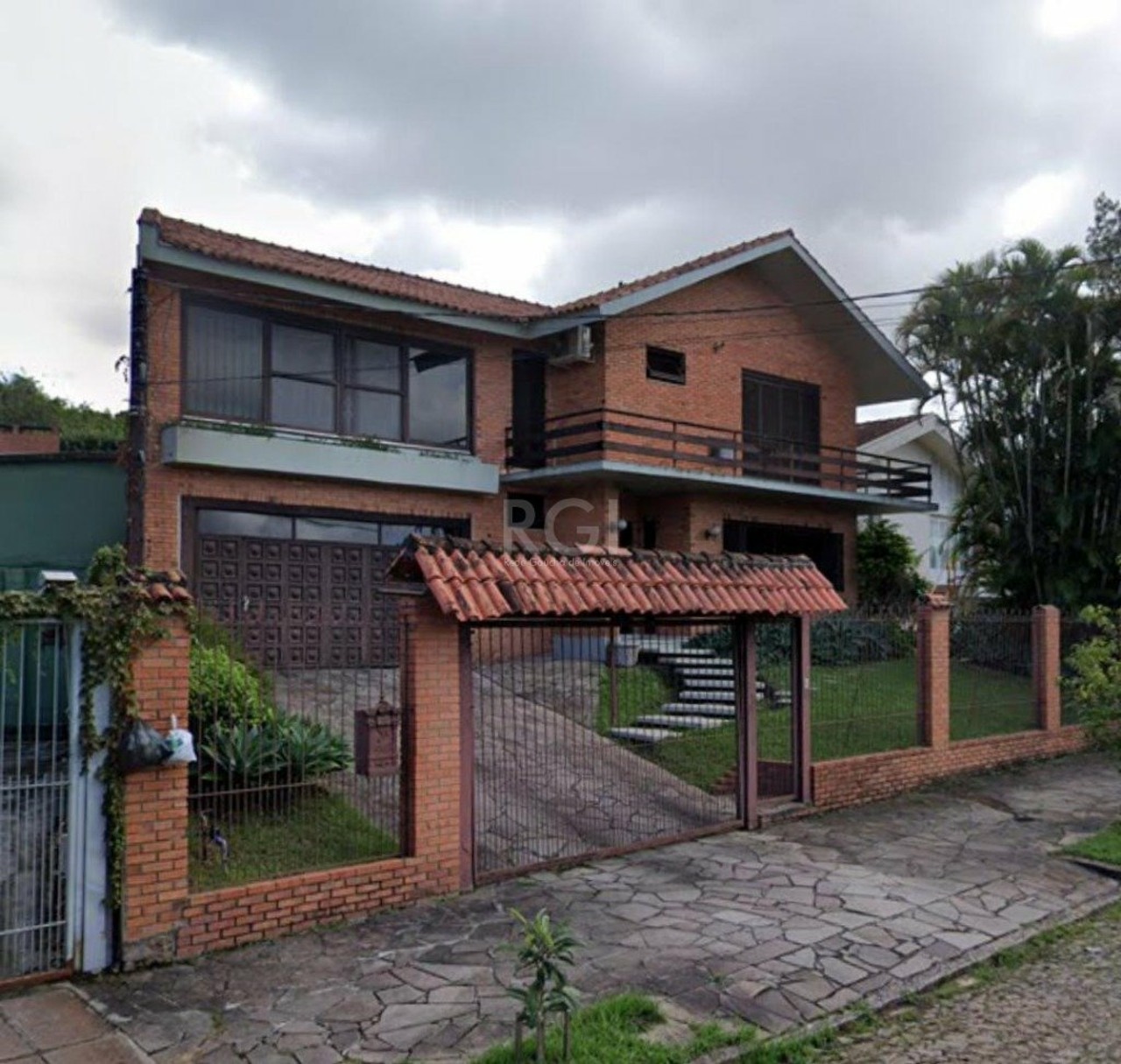 Casa com 3 quartos para alugar, 255m² em Porto Alegre, RS