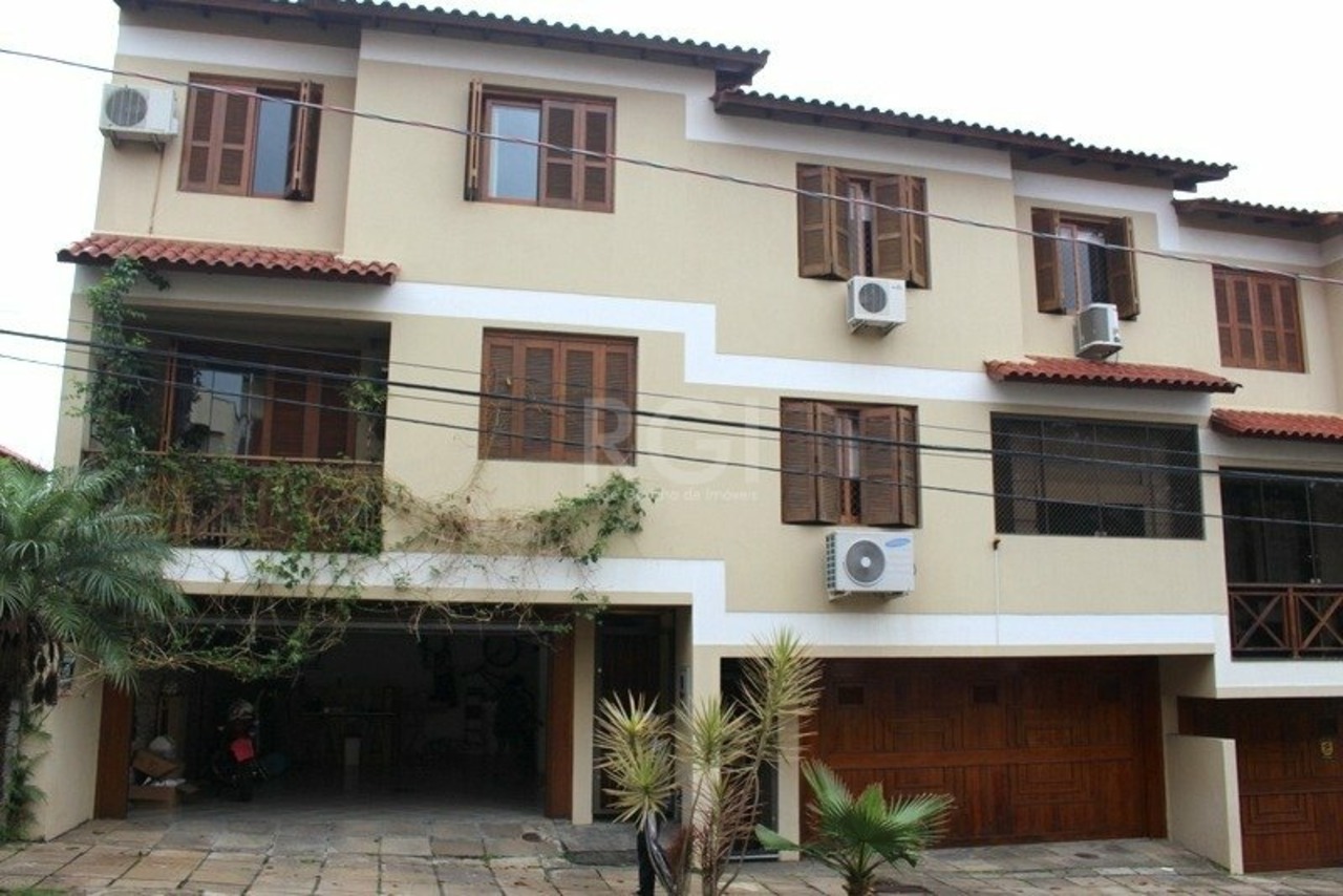 Casa com 3 quartos à venda, 179m² em Rua Barão de Itaqui, Jardim São Pedro, Porto Alegre, RS