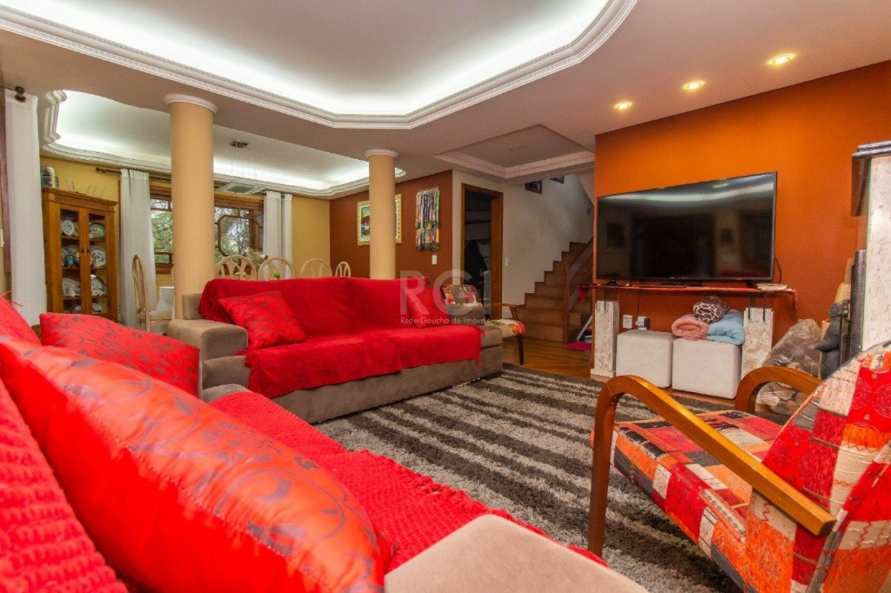 Casa com 5 quartos à venda, 350m² em Vila Nova, Porto Alegre, RS