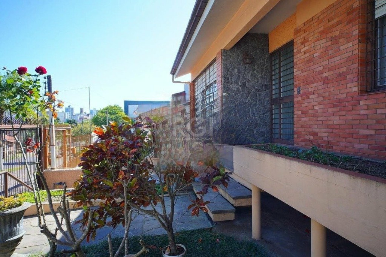 Casa com 3 quartos para alugar, 258m² em Avenida Doutor Nilo Peçanha, Chácara das Pedras, Porto Alegre, RS