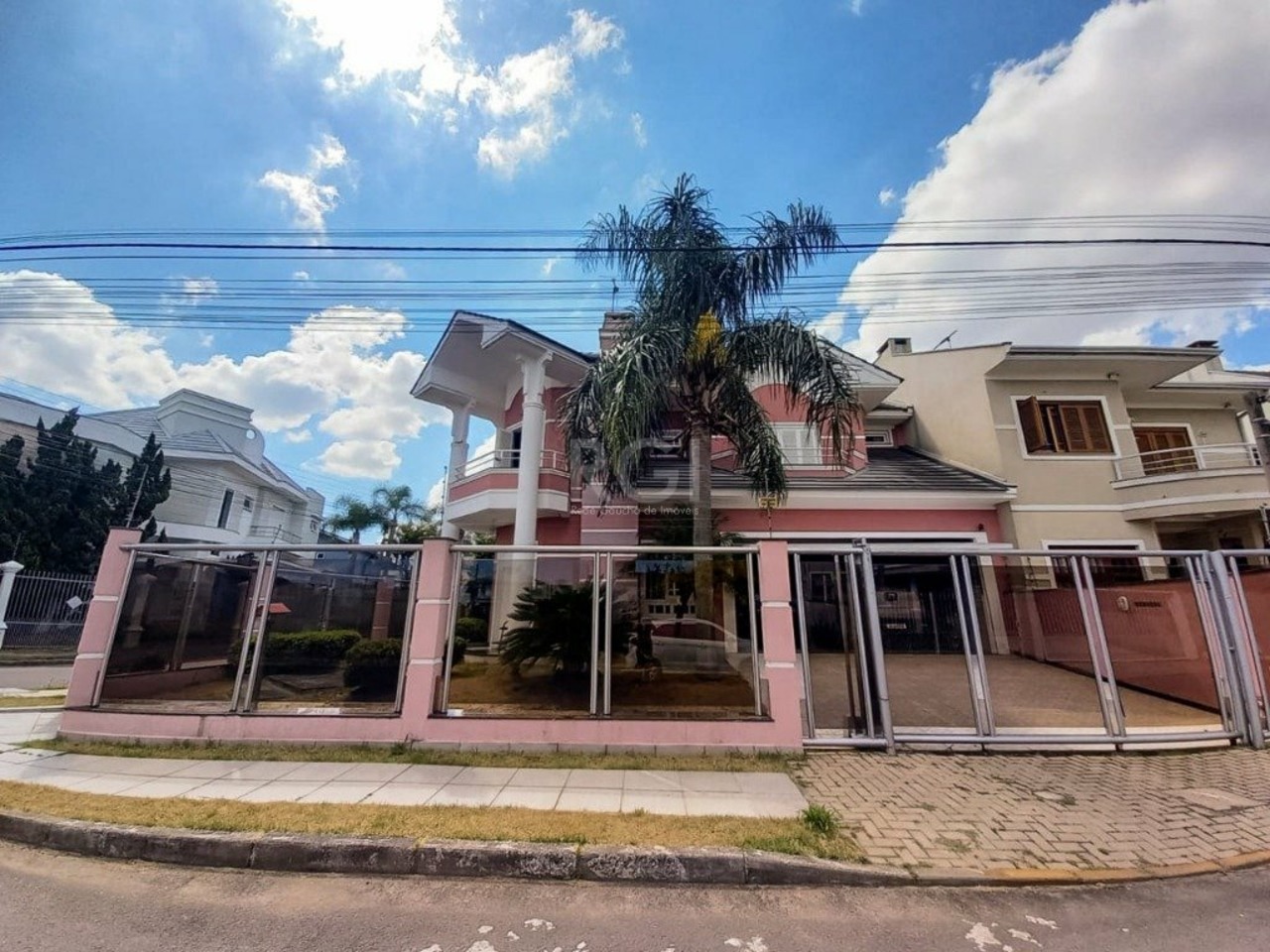 Casa com 3 quartos à venda, 230m² em Parque Espírito Santo, Cachoeirinha, RS