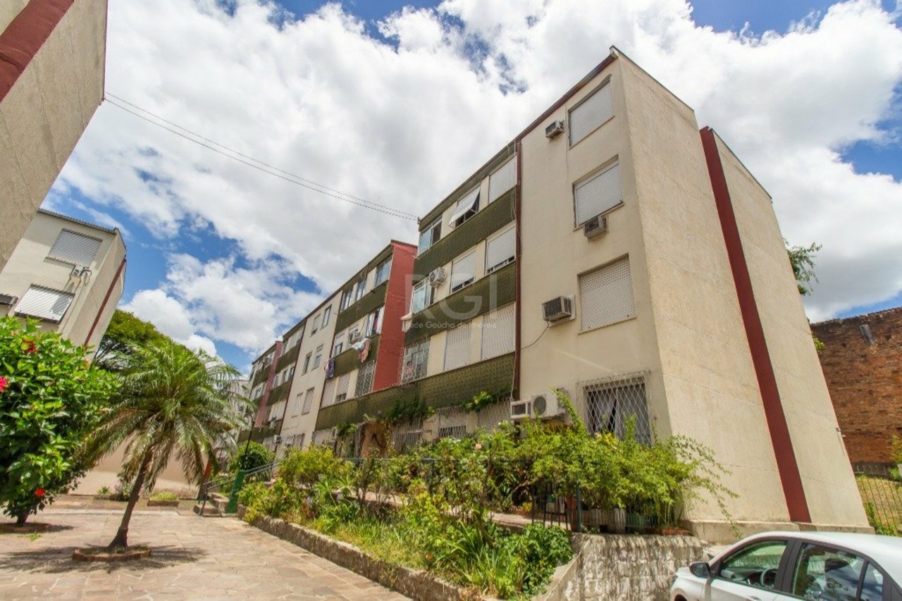 Apartamento com 2 quartos para alugar, 50m² em Porto Alegre, RS