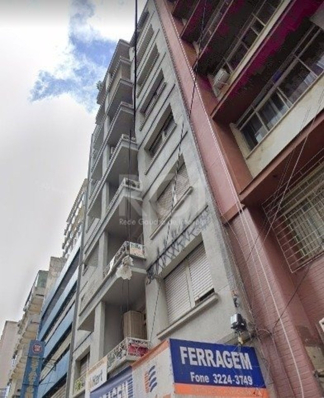 Apartamento com 3 quartos para alugar, 102m² em Rua Washington Luiz, Centro Histórico, Porto Alegre, RS