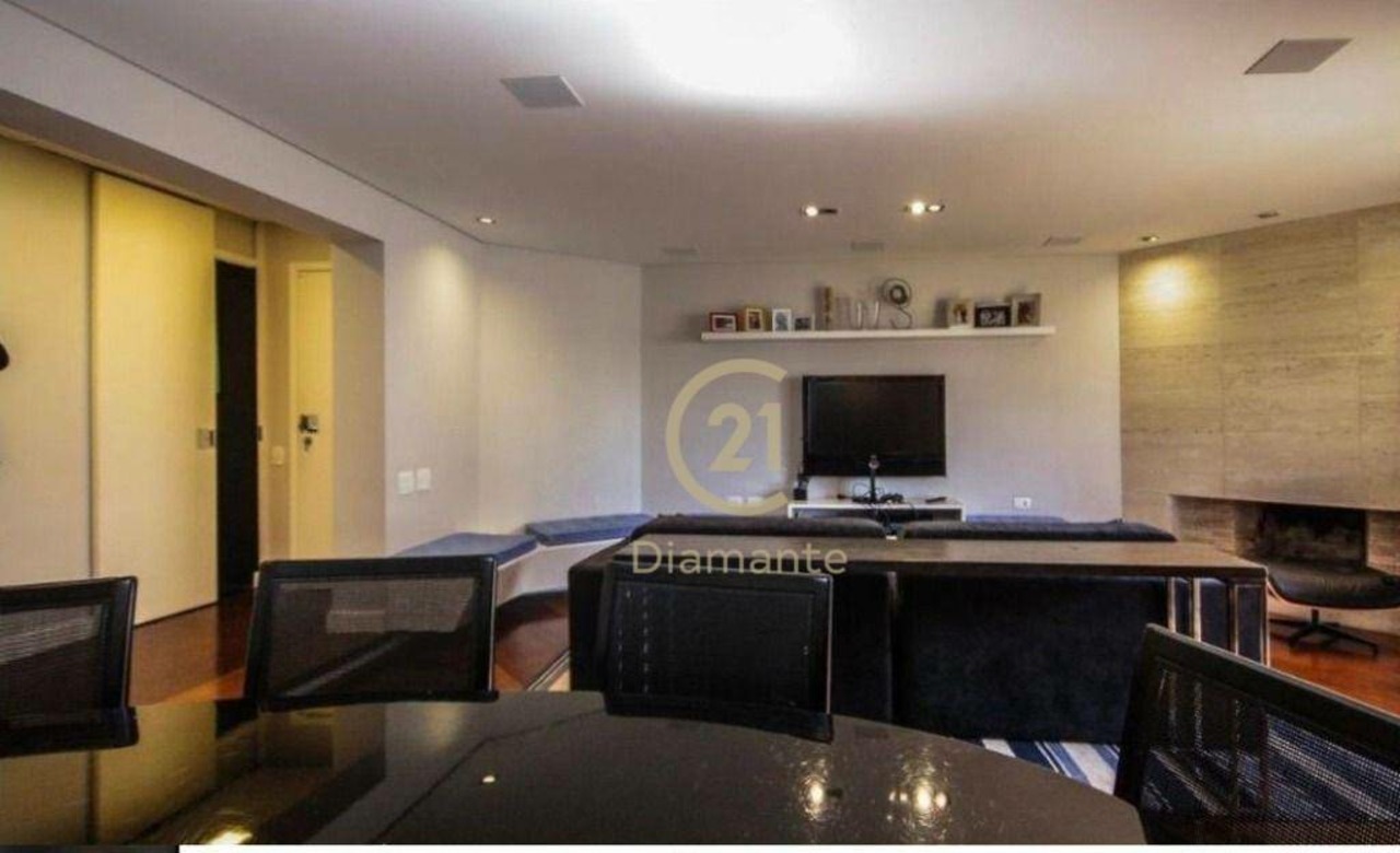 Apartamento com 2 quartos à venda, 140m² em Moema, São Paulo, SP